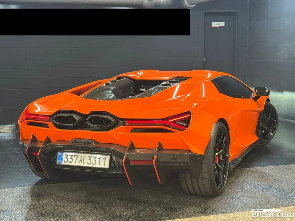 Lamborghini Revuelto 6.5 V12 2025 — миниатюра 4