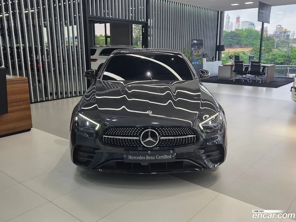 Mercedes-Benz E-Class E350 4MATIC AMG Line 2023 — миниатюра 3