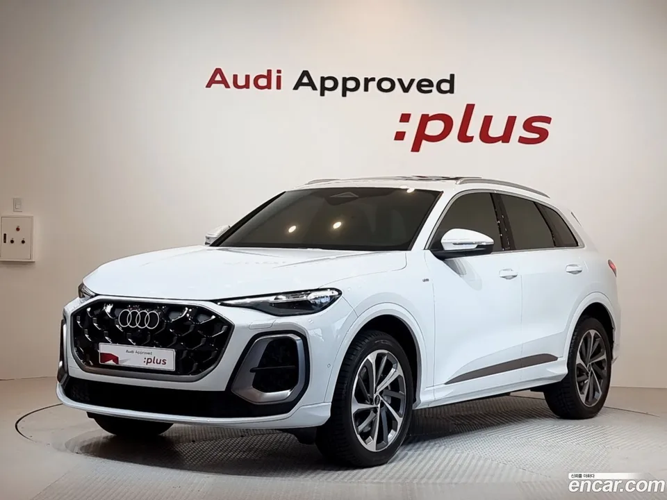 Audi Q5 (80A) 40 TDI S Line 2025 — фото 1, купить с доставкой в Москву