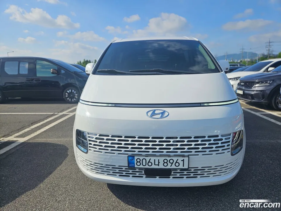 Hyundai Staria 5 2022 — миниатюра 3
