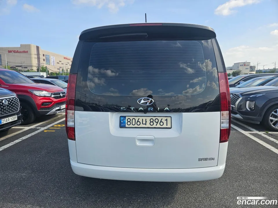 Hyundai Staria 5 2022 — миниатюра 4