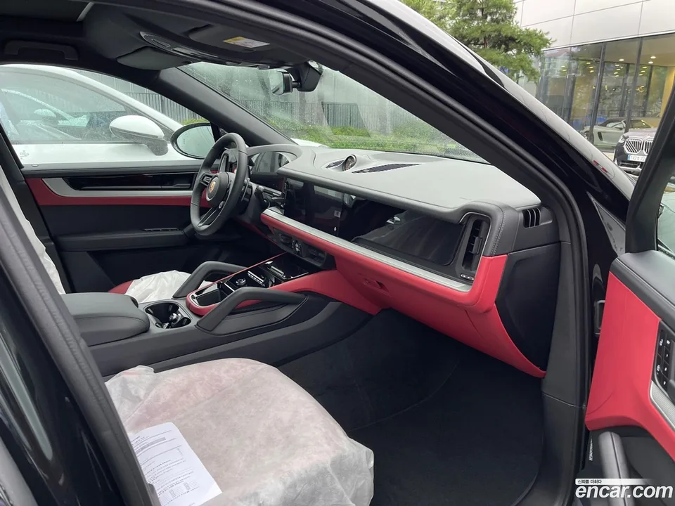 Porsche Cayenne 3.0 2025 — миниатюра 2