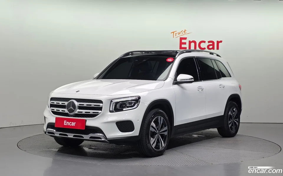 Mercedes-Benz GLB-Class 2023