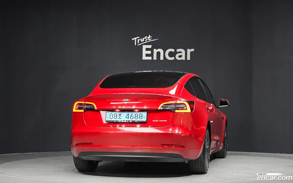 Tesla Model 3 AWD 2022 — миниатюра 4