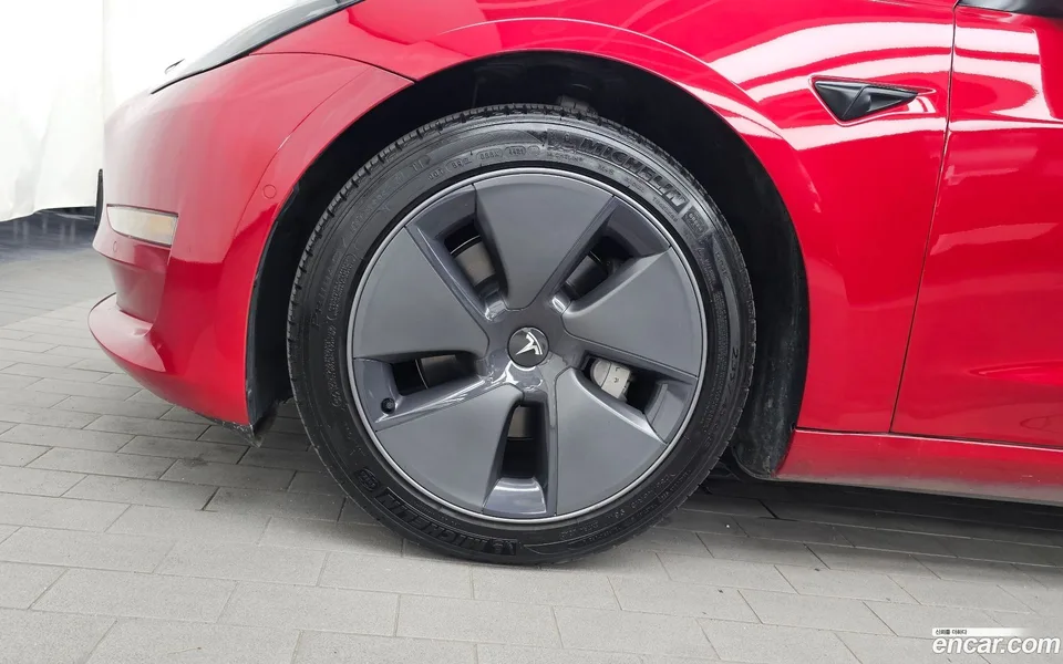 Tesla Model 3 AWD 2022 — миниатюра 5