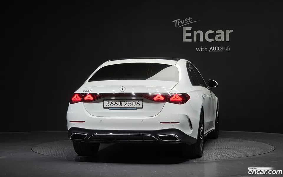 Mercedes-Benz E-Class E200 AMG Line 2025 — миниатюра 4