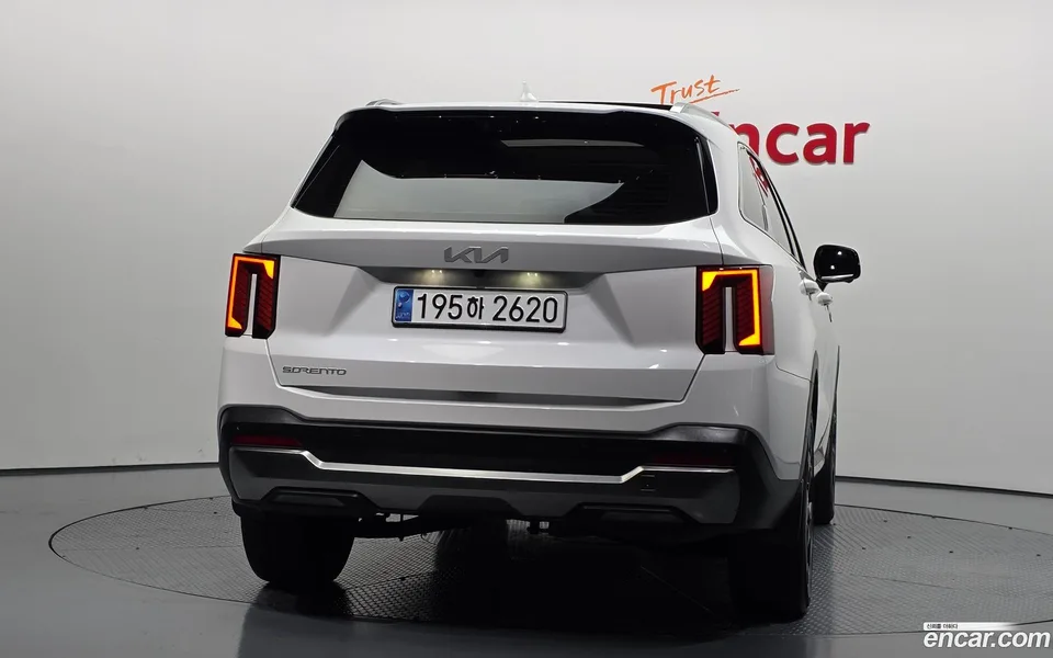 Kia Sorento 2.5T 2WD 2023 — thumbnail 4