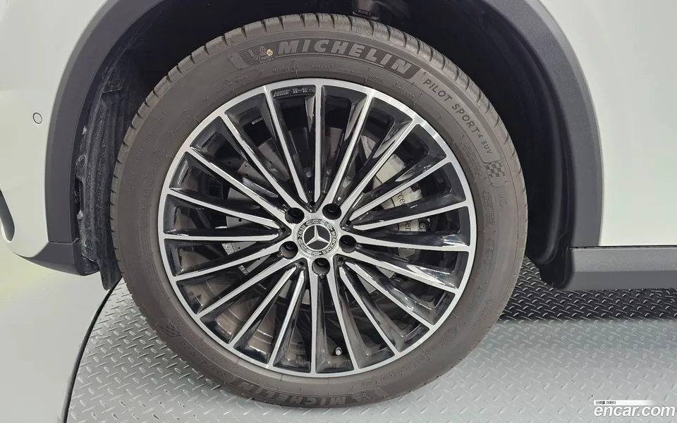 Mercedes-Benz GLC-Class GLC300 4MATIC AMG Line 2026 — миниатюра 5