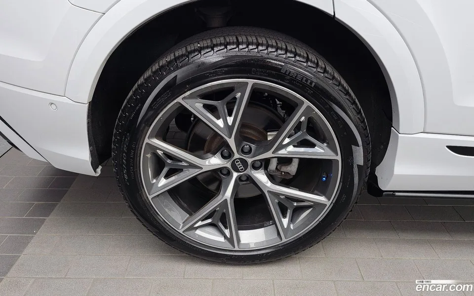 Audi Q8 (4M) 50 TDI 2023 — миниатюра 2