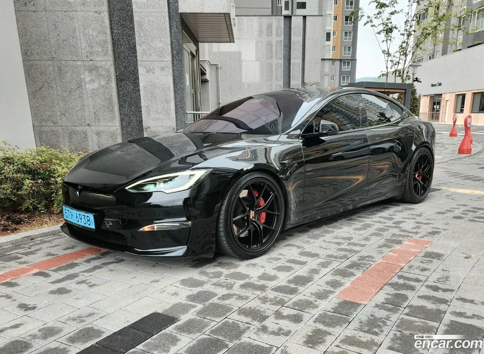 Tesla Model S 2023 — миниатюра 4