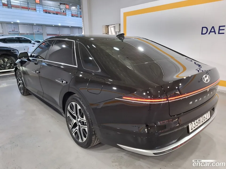 Hyundai Grandeur 2.5 2WD 2023 — thumbnail 4