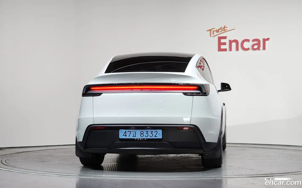 Tesla Model Y RWD 2025 — миниатюра 4