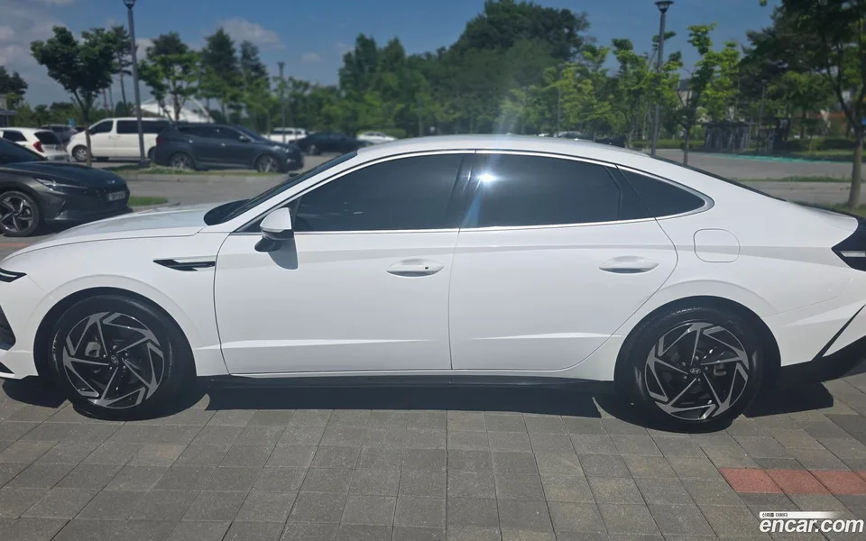 Hyundai Sonata The Edge 1.6 2023 — thumbnail 3