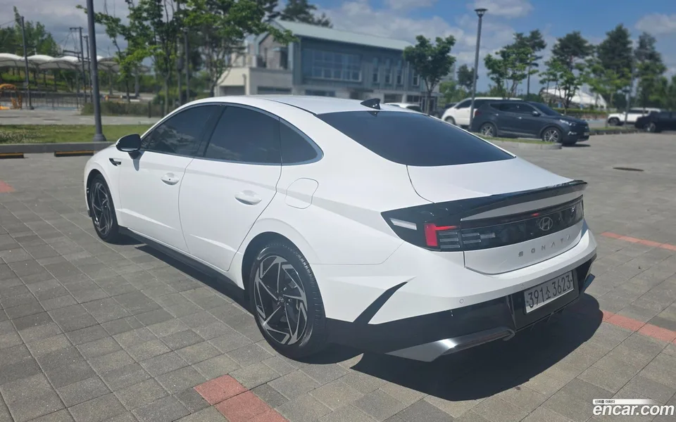 Hyundai Sonata The Edge 1.6 2023 — thumbnail 4