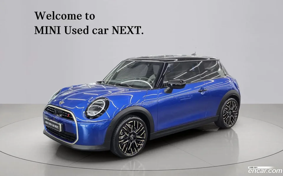 MINI Cooper S 2025 — photo 1, buy with delivery to Moscow