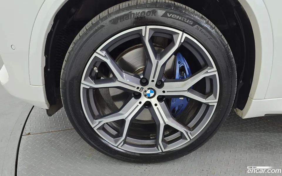 BMW X5 xDrive 30d M 2023 — миниатюра 2