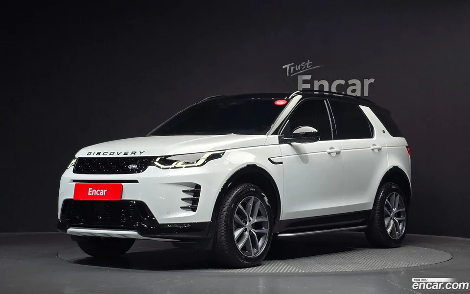 Land Rover Discovery Sport P250 SE 2025 — фото 1, купить с доставкой в Москву