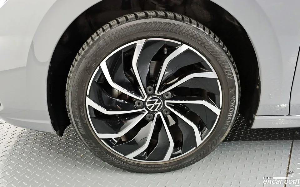 Volkswagen Golf 2.0 TDI 2024 — миниатюра 5
