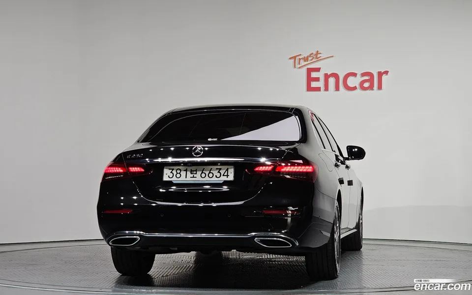 Mercedes-Benz E-Class E250 2023 — миниатюра 4