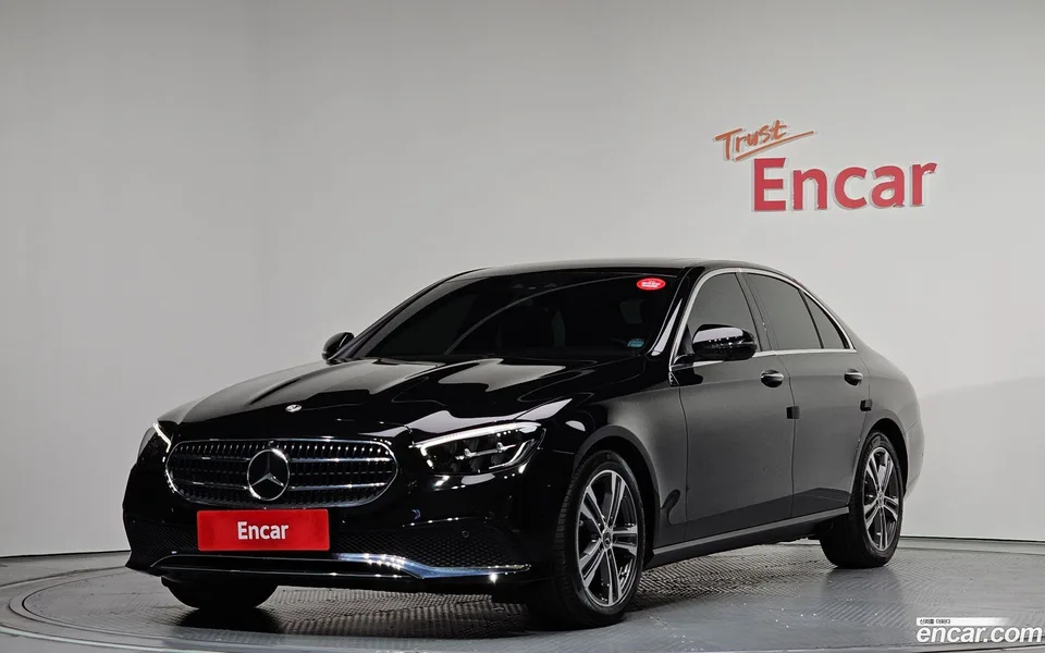 Mercedes-Benz E-Class 2023