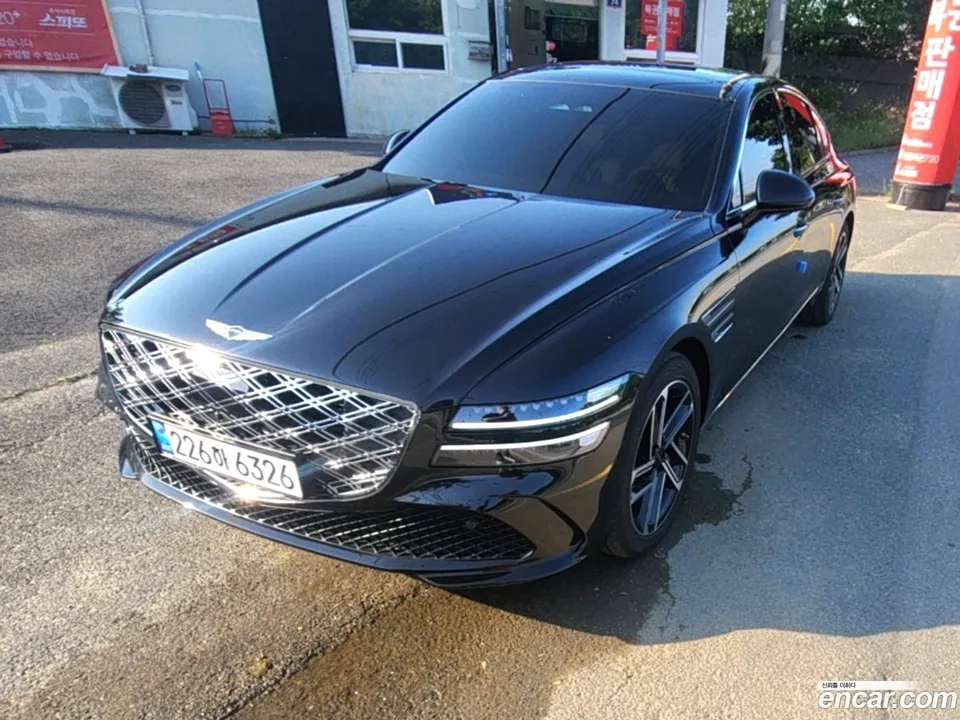 Genesis G80 2.5 2WD 2025 — фото 1, купить с доставкой в Москву