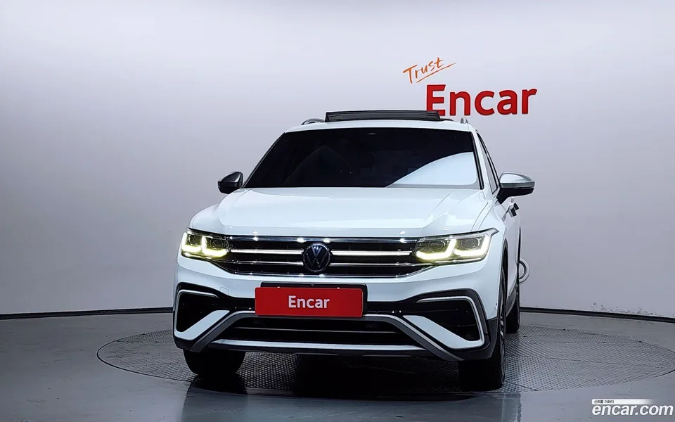 Volkswagen Tiguan Allspace 2.0 TSI 2022 — миниатюра 3