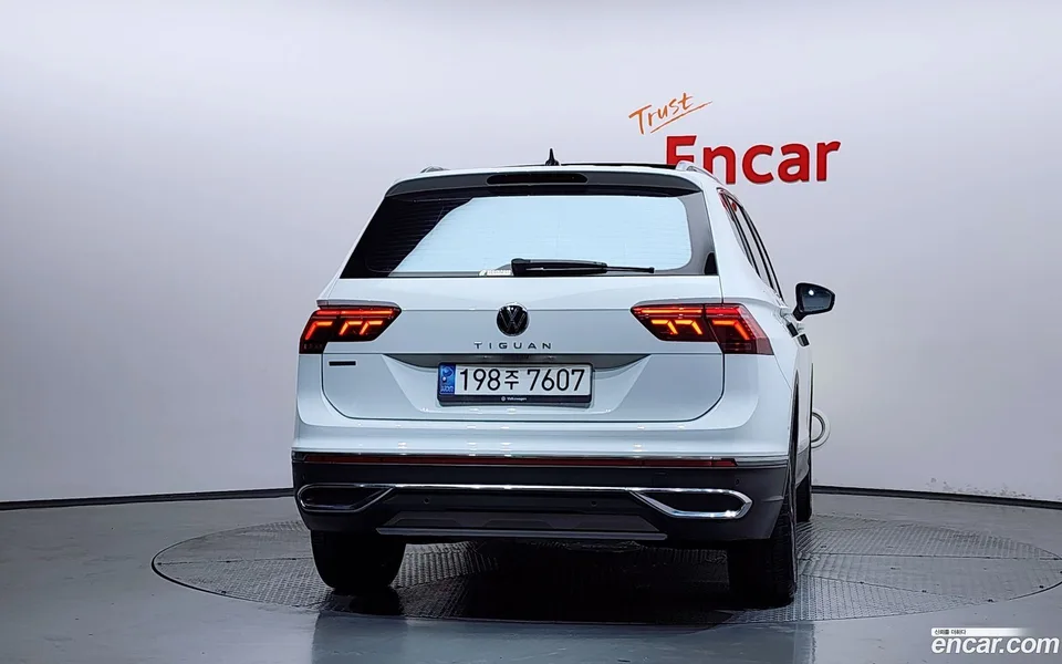 Volkswagen Tiguan Allspace 2.0 TSI 2022 — миниатюра 4