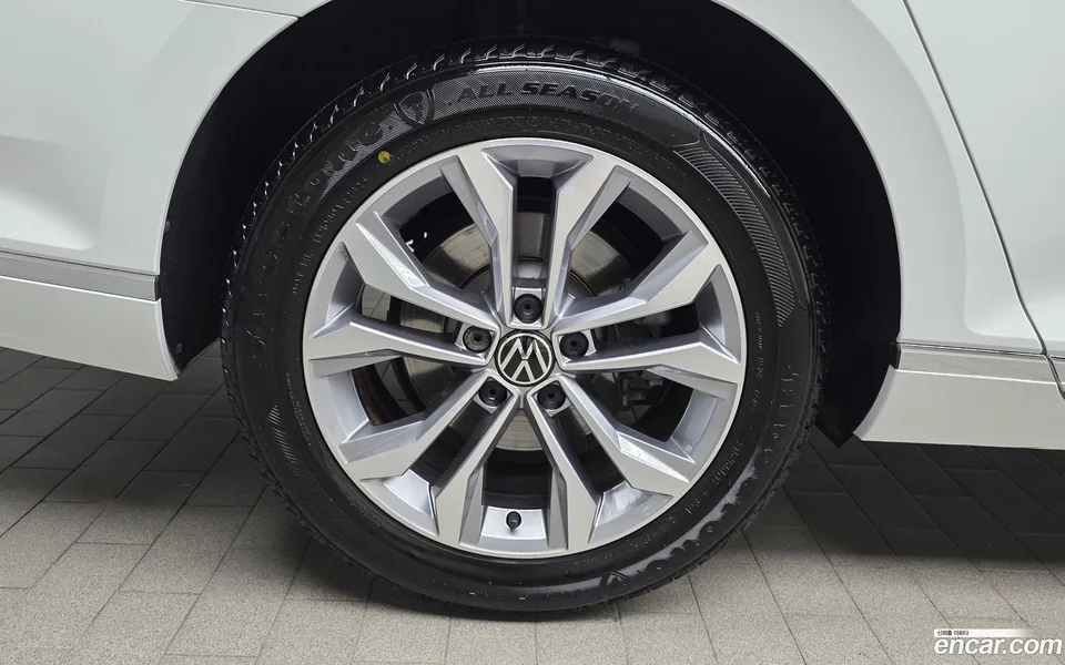 Volkswagen Passat GT 2.0 TDI 2022 — миниатюра 2