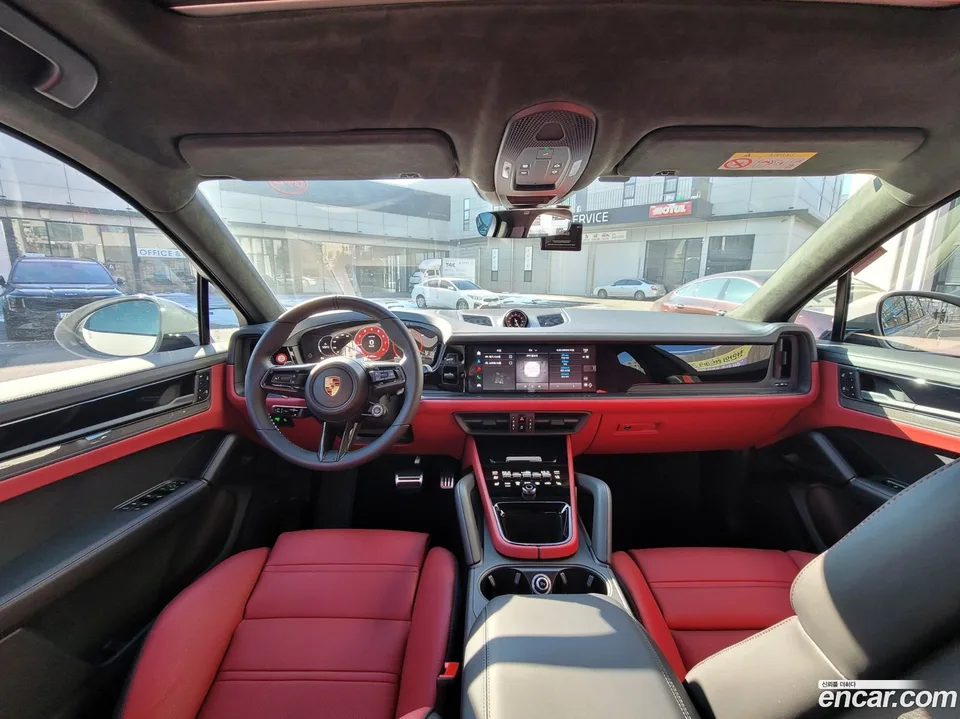 Porsche Cayenne 4.0 GTS 2025 — thumbnail 2