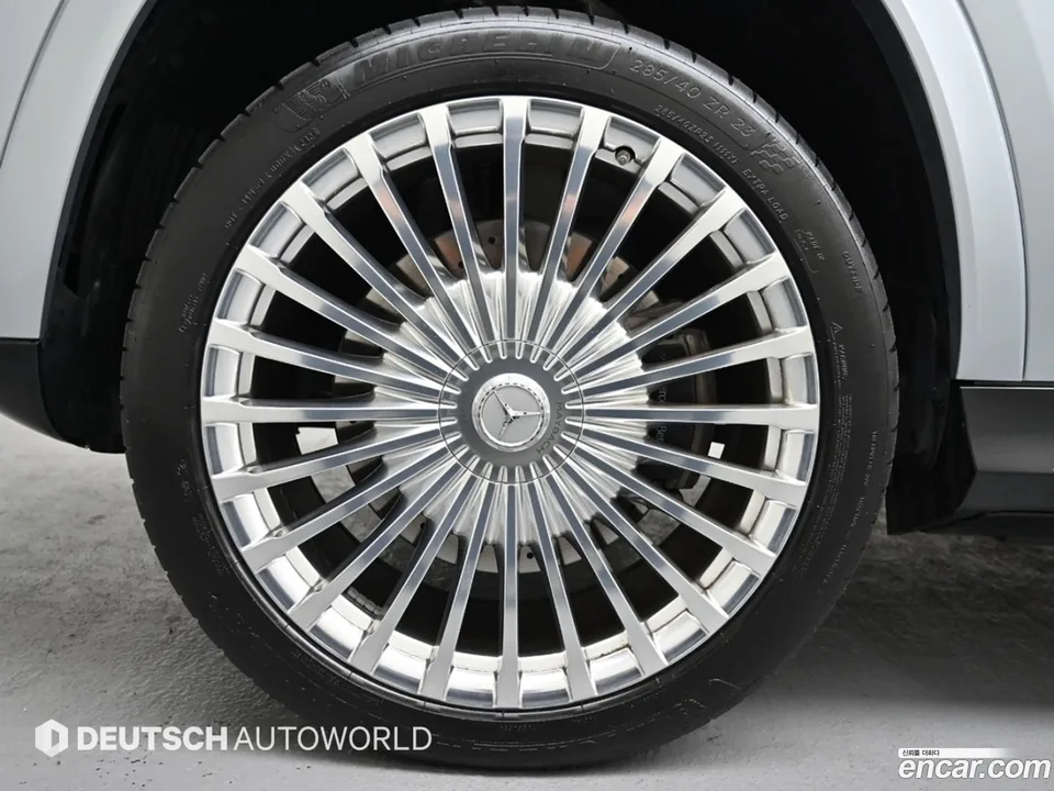 Mercedes-Benz GLS-Class GLS600 4MATIC 2023 — thumbnail 5