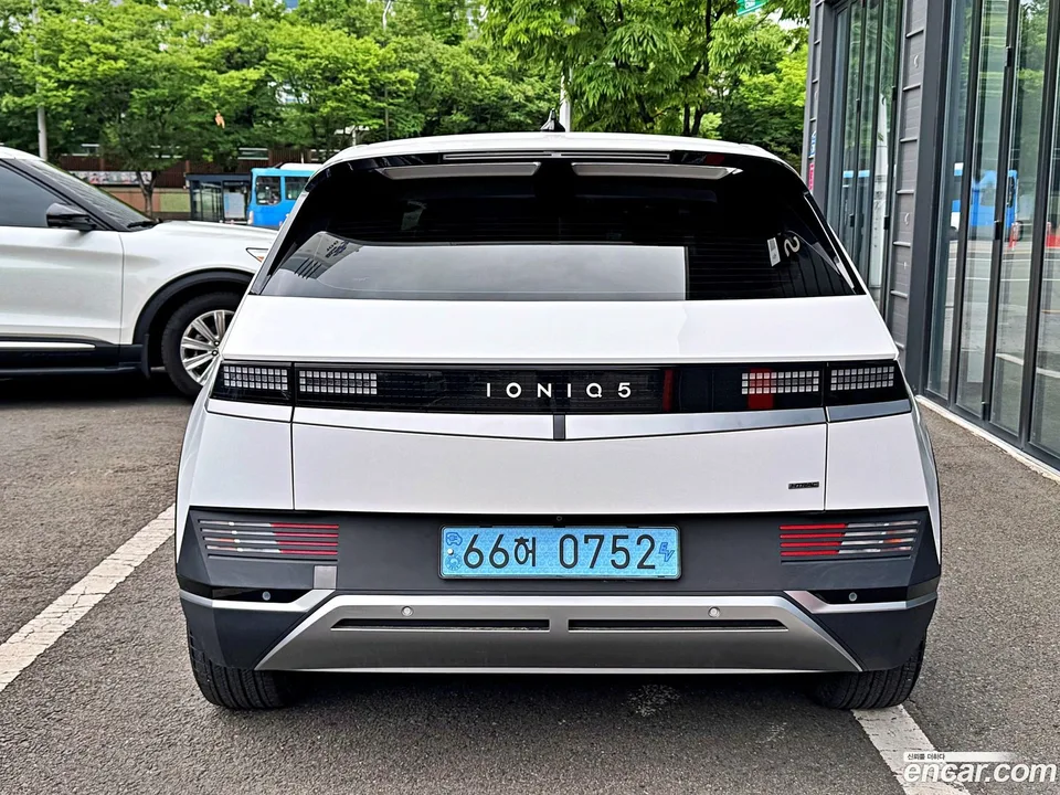 Hyundai Ioniq 5 AWD 2023 — миниатюра 2