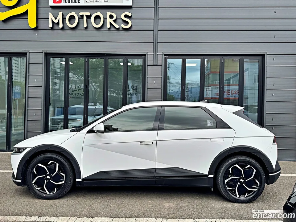 Hyundai Ioniq 5 AWD 2023 — миниатюра 4