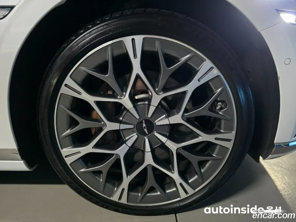 Genesis G90 3.5 e-S/C AWD 2023 — миниатюра 5