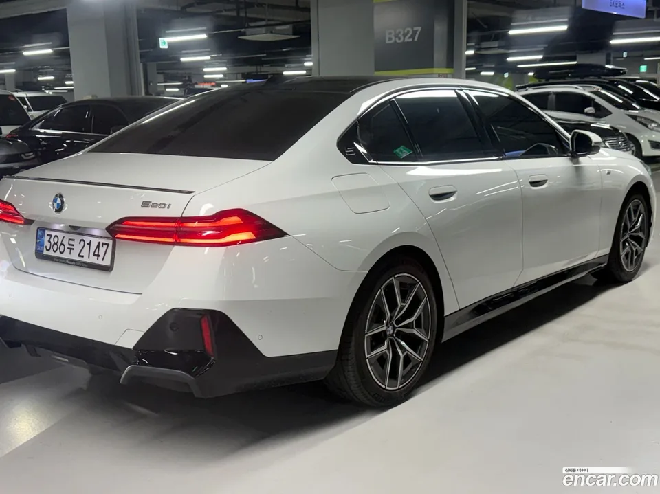 BMW 5 Series 520i M 2024 — миниатюра 4