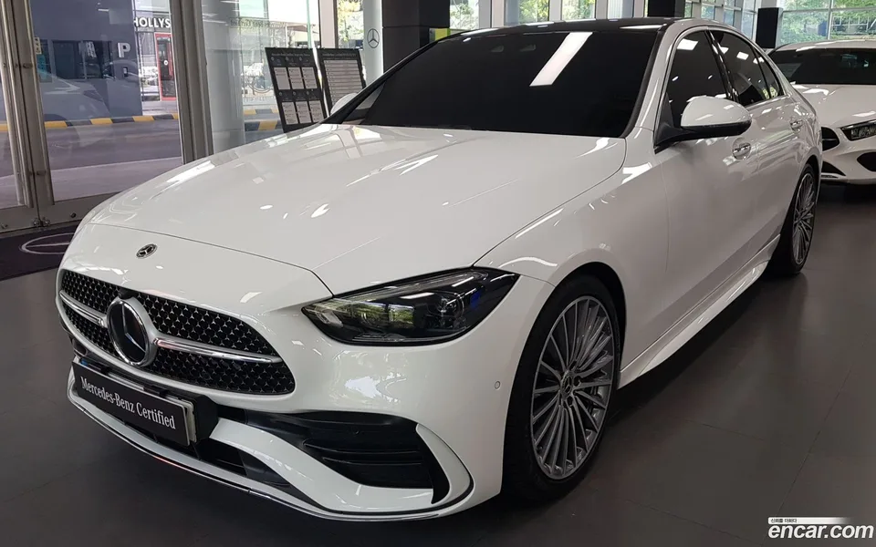 Mercedes-Benz C-Class C300 4MATIC AMG Line 2023 — фото 1, купить с доставкой в Москву