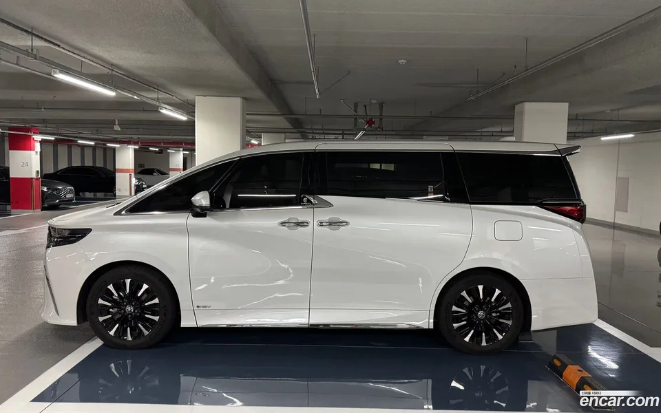 Toyota Alphard 2.5 HEV AWD 2025 — миниатюра 4