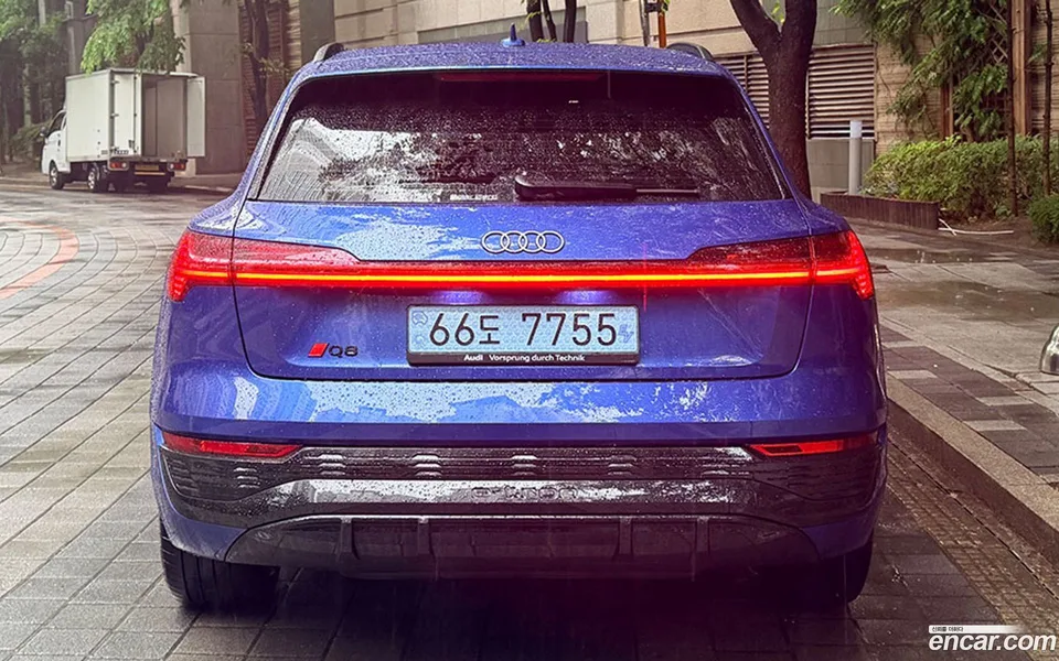 Audi Q8 e-tron 55 2024 — миниатюра 4