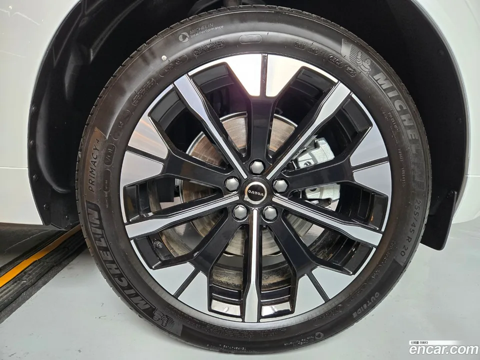 Volvo XC60 B5 2026 — миниатюра 2