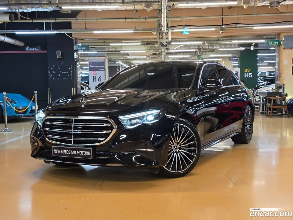Mercedes-Benz E-Class 2024