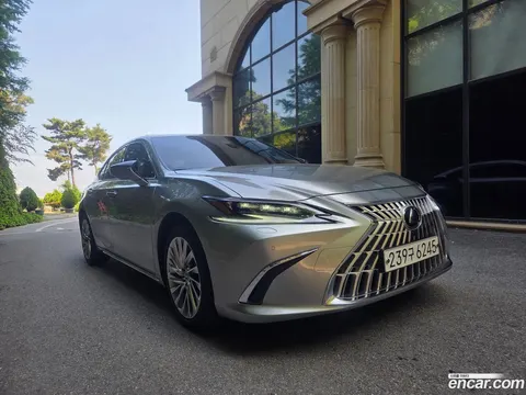 Lexus ES 300h 2025 купить в Москве