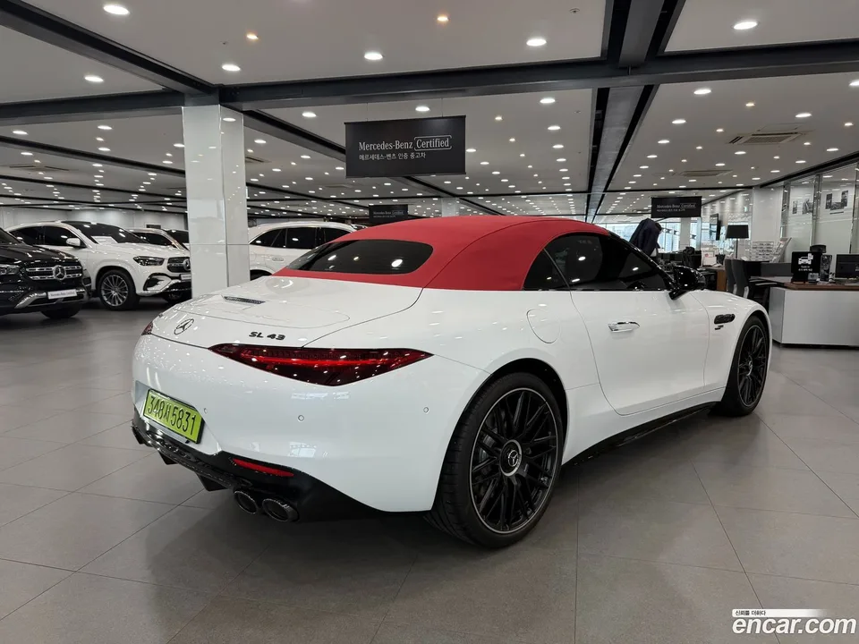 Mercedes-Benz SL-Class AMG SL43 2025 — thumbnail 3