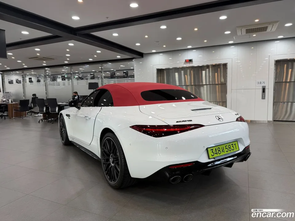 Mercedes-Benz SL-Class AMG SL43 2025 — thumbnail 4