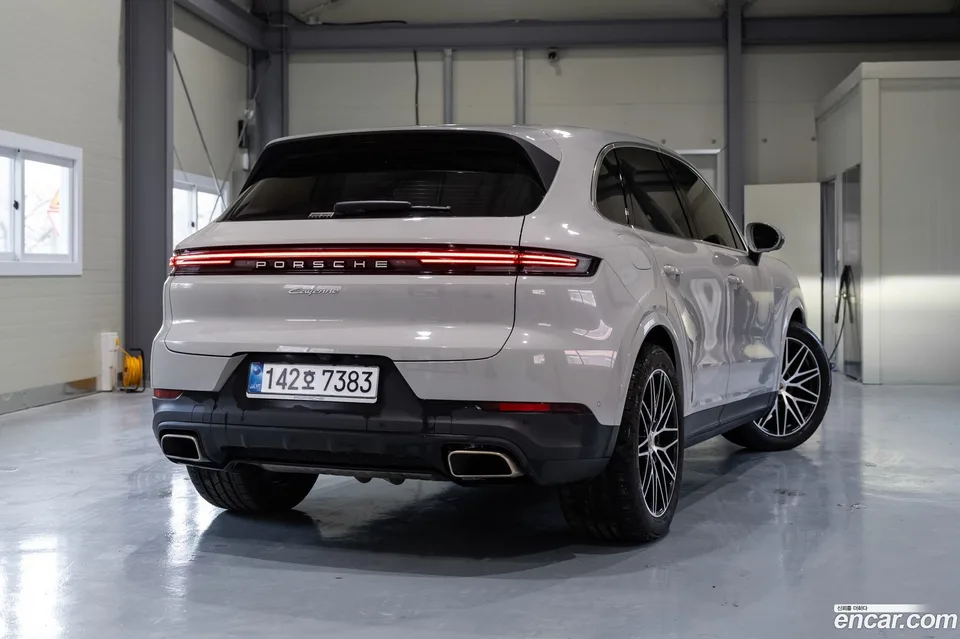 Porsche Cayenne 3.0 2025 — миниатюра 3