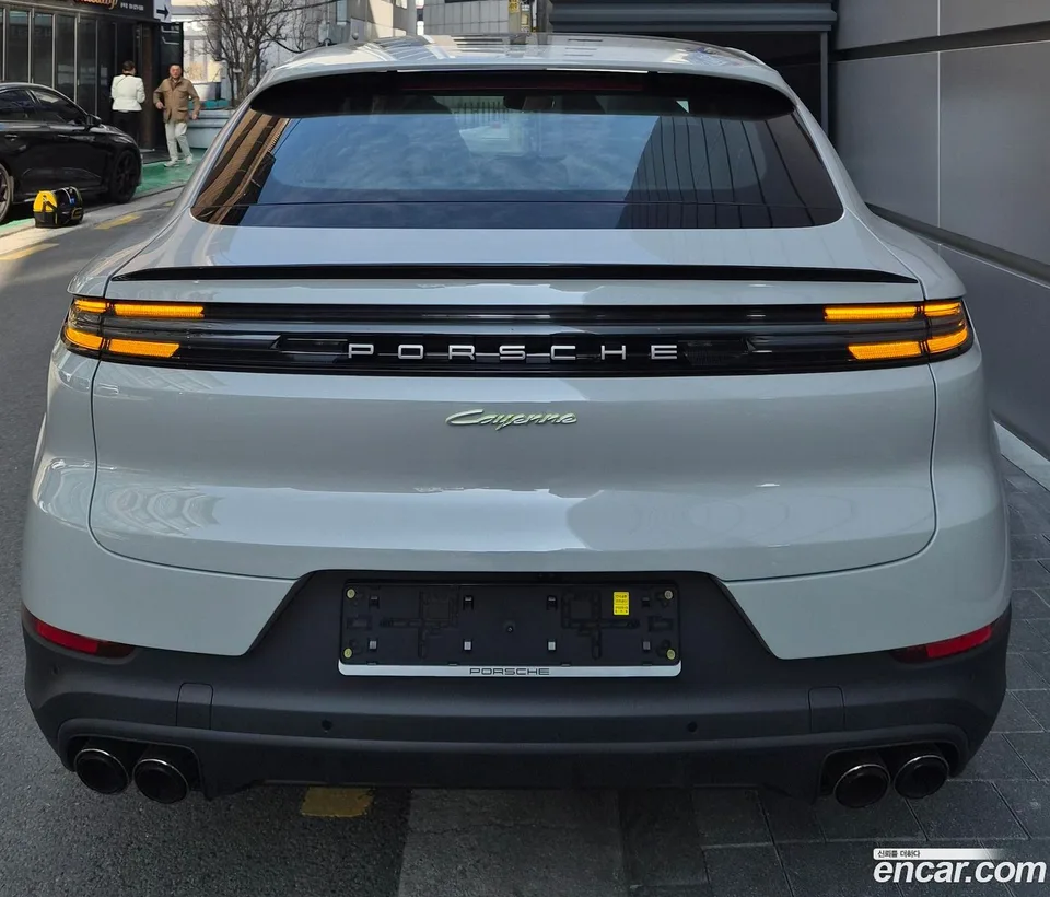 Porsche Cayenne 3.0 E- 2026 — миниатюра 3
