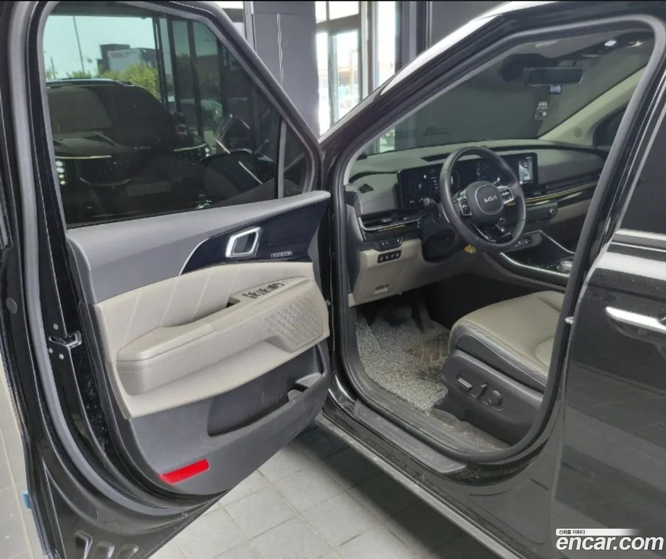 Kia Carnival 9 2024 — thumbnail 2