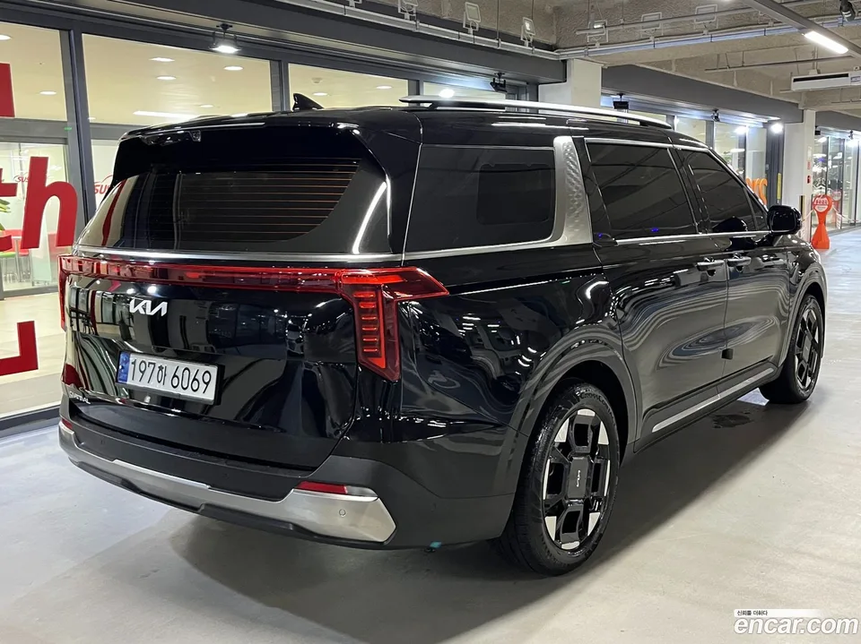 Kia Carnival 9 2024 — thumbnail 4