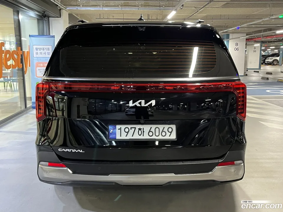 Kia Carnival 9 2024 — thumbnail 5