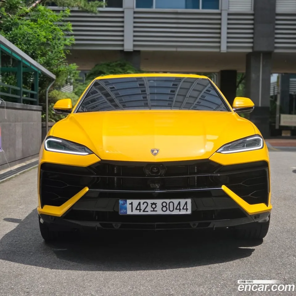 Lamborghini Urus 4.0 V8 SE 2025 — миниатюра 3