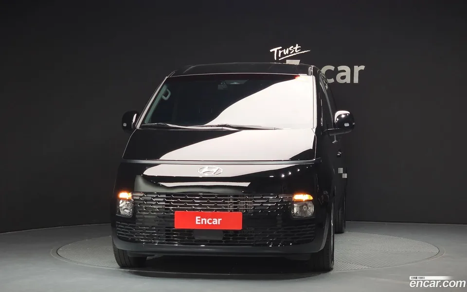 Hyundai Staria 3 2022 — thumbnail 3