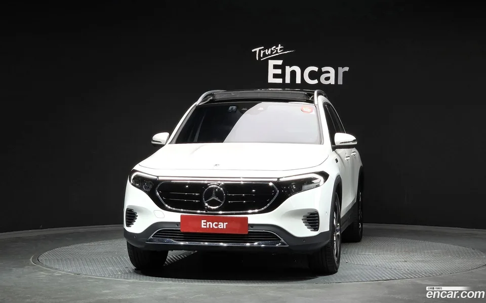 Mercedes-Benz EQB EQB300 4MATIC 2023 — миниатюра 3
